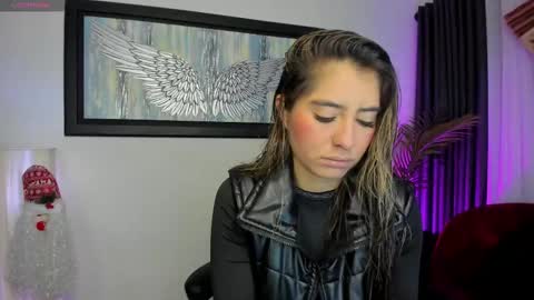 Charlote online show from 11/22/25, 11:42