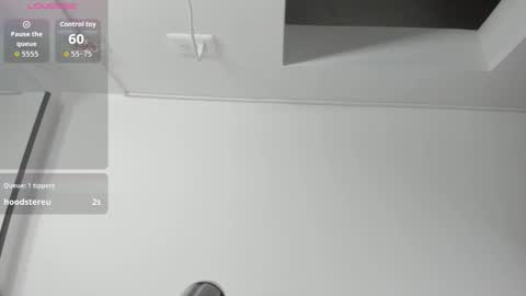 Snapshot of charlote_rossee chatting on 12/20/25, 03:35 charlote_rossee online show from 12/20/25, 03:35