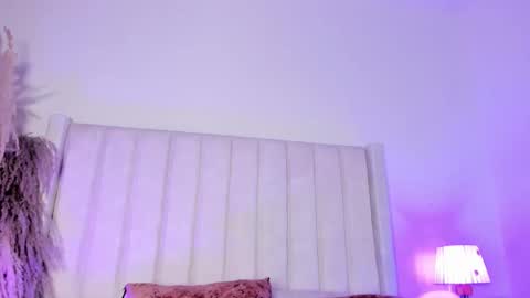 Snapshot of charlotreid chatting on 11/12/25, 03:07 charlot online show from 11/12/25, 03:07