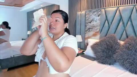 Charlott online show from 12/02/25, 11:48