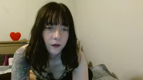 Snapshot of charlotte3anne chatting on 02/18/26, 02:51 Charlotte online show from 02/18/26, 02:51