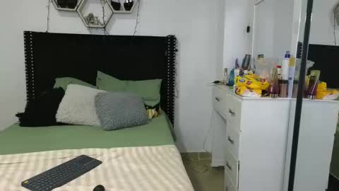 charlotte_027 online show from 02/13/26, 03:35