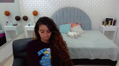 Snapshot of charlotte_0309 chatting on 01/06/25, 09:32 charlotte online show from 01/06/25, 09:32