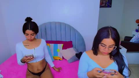 Snapshot of charlotte_0309 chatting on 09/14/25, 05:06 charlotte online show from 09/14/25, 05:06