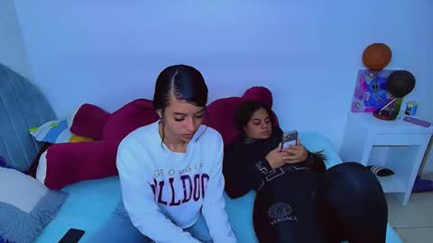 Snapshot of charlotte_0309 chatting on 03/19/26, 03:27 charlotte online show from 03/19/26, 03:27