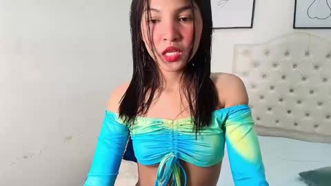 Snapshot of charlotte_capell chatting on 01/04/25, 09:10 Charly online show from 01/04/25, 09:10