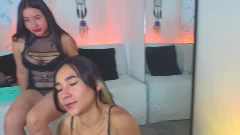 Snapshot of charlotte_copper chatting on 11/13/25, 11:09 Charlotte online show from 11/13/25, 11:09