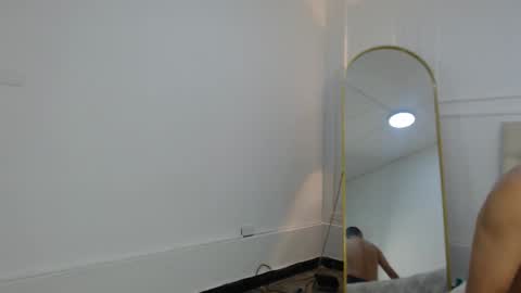 charlottte y dante online show from 12/15/25, 04:17