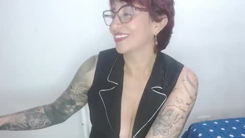 Snapshot of charlotte_gray_1 chatting on 04/25/26, 10:51 Charlotte online show from 04/25/26, 10:51