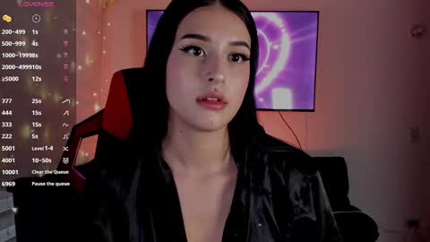 Charlotte  online show from 09/08/25, 10:53