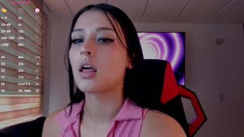 Charlotte  online show from 09/24/25, 08:45