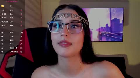 Charlotte  online show from 10/07/25, 11:02