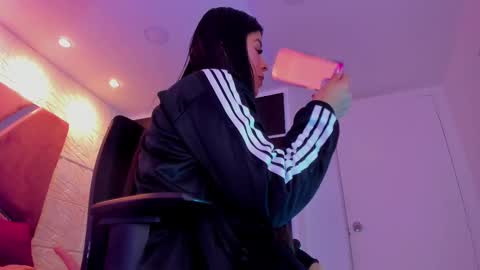 Charlotte Icee online show from 02/28/25, 07:25