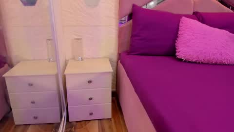 Charlotte Icee online show from 10/01/25, 03:18