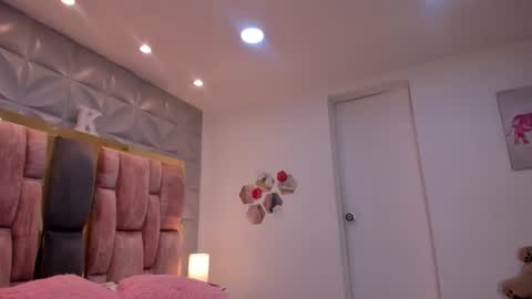 Charlotte Icee online show from 02/06/26, 04:21