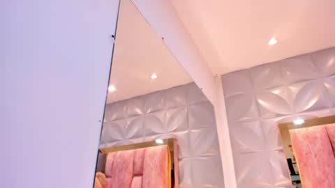 Charlotte Icee online show from 04/06/26, 05:25