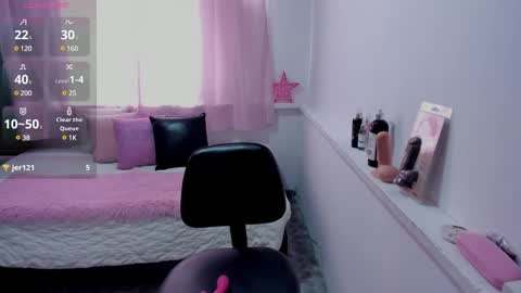 Laura online show from 12/19/24, 06:01