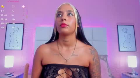 Snapshot of charlotte_kisss chatting on 03/28/26, 06:40 Charlotte online show from 03/28/26, 06:40