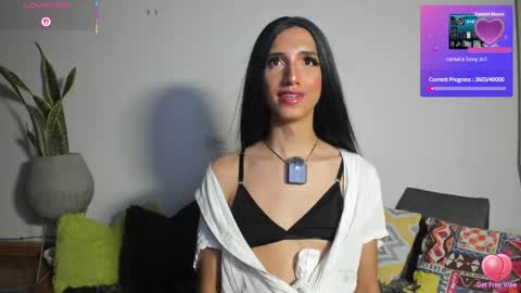 Snapshot of charlotte_laurent1 chatting on 05/15/26, 12:28 Charlotte Laurent online show from 05/15/26, 12:28