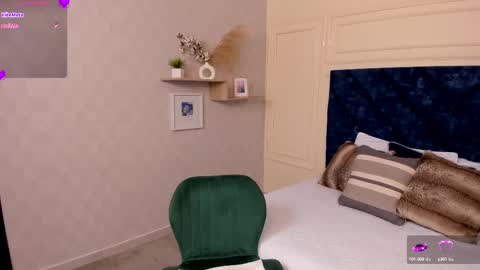 Snapshot of charlotte_mayers chatting on 09/12/25, 11:32 Charlotte Mayers online show from 09/12/25, 11:32