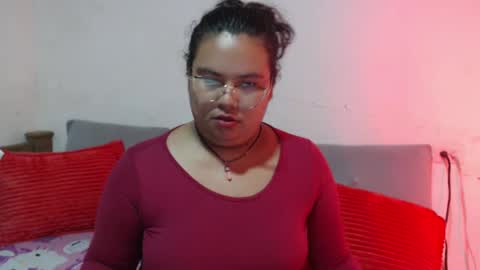 Snapshot of charlotte_rot chatting on 10/04/25, 02:26 charlotte_rot online show from 10/04/25, 02:26