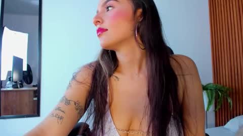 charlotte_rousee online show from 09/18/25, 08:44