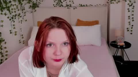 Snapshot of charlotte_stee chatting on 04/27/26, 01:58 Charlotte online show from 04/27/26, 01:58