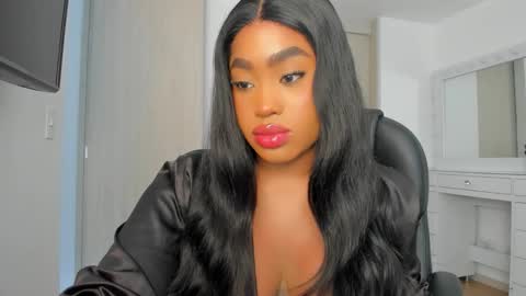 Snapshot of charlotte_tiller chatting on 02/24/26, 03:54 Yuli online show from 02/24/26, 03:54