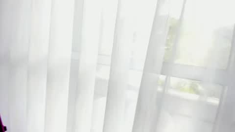 Snapshot of charlotte_tiller chatting on 04/24/26, 05:37 Yuli online show from 04/24/26, 05:37
