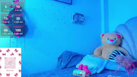 charlotte_walker1 online show from 01/10/26, 05:09