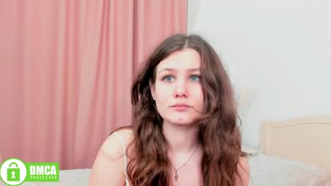 Snapshot of charlotte_wow chatting on 12/12/24, 01:06 Charlotte online show from 12/12/24, 01:06