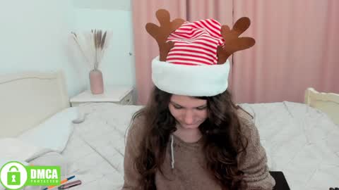 Snapshot of charlotte_wow chatting on 12/15/24, 02:48 Charlotte online show from 12/15/24, 02:48