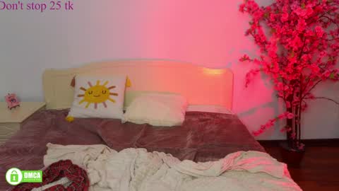 Snapshot of charlotte_wow chatting on 01/29/25, 06:28 Charlotte online show from 01/29/25, 06:28