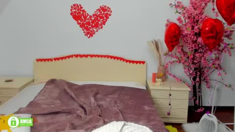 Snapshot of charlotte_wow chatting on 02/19/25, 03:17 Charlotte online show from 02/19/25, 03:17