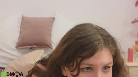 Snapshot of charlotte_wow chatting on 03/02/25, 08:18 Charlotte online show from 03/02/25, 08:18