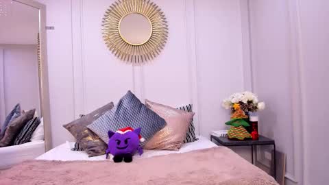 Snapshot of charlottebrownn_ chatting on 12/17/25, 05:02 charlottebrownn_ online show from 12/17/25, 05:02