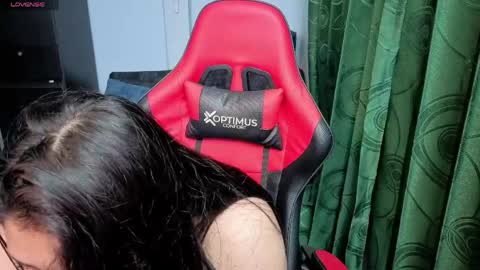 Snapshot of charlottee_lovee69 chatting on 05/16/26, 06:10 Natalia online show from 05/16/26, 06:10