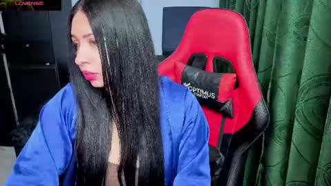 Snapshot of charlottee_lovee69 chatting on 07/04/26, 01:01 Natalia online show from 07/04/26, 01:01
