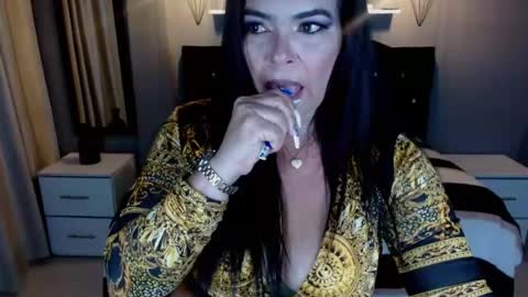 Snapshot of charlottefiery chatting on 04/17/26, 12:13 charlottefiery online show from 04/17/26, 12:13