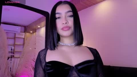 Snapshot of charlotteg18 chatting on 07/31/26, 03:28 Charlote online show from 07/31/26, 03:28