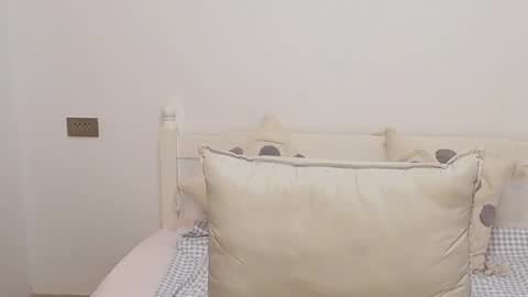 Snapshot of charlottelin chatting on 12/17/25, 12:55 Charlotte online show from 12/17/25, 12:55