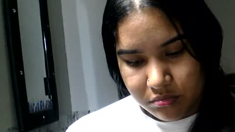 charlottequeen_21 online show from 06/12/26, 03:44
