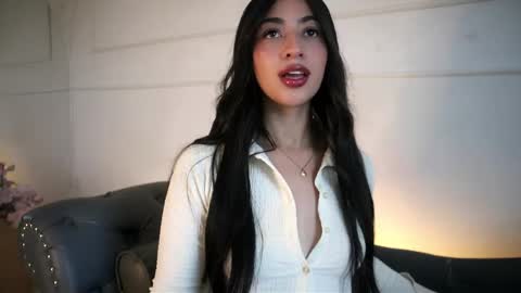 Snapshot of charlotterusso chatting on 06/01/26, 12:29 Lauren Rus online show from 06/01/26, 12:29
