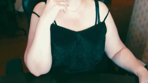 CharlotteXTasty online show from 10/08/25, 10:35