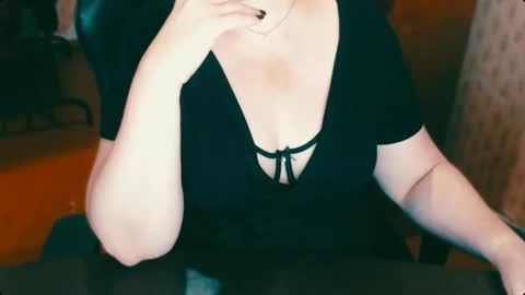 CharlotteXTasty online show from 10/22/25, 10:37