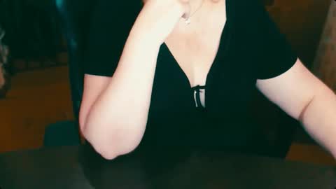 CharlotteXTasty online show from 11/06/25, 10:05