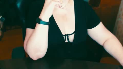 CharlotteXTasty online show from 12/04/25, 11:30