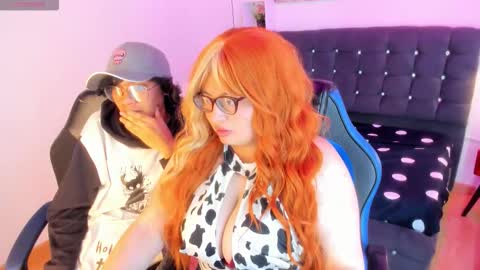 Snapshot of charly_morningstar chatting on 12/18/25, 02:06 Charly online show from 12/18/25, 02:06