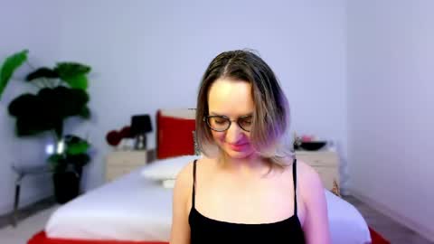 Snapshot of charming_annye chatting on 03/22/26, 06:22 Annye online show from 03/22/26, 06:22