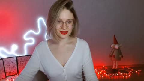 Snapshot of charming_beauty chatting on 01/09/25, 03:15 Michelle online show from 01/09/25, 03:15